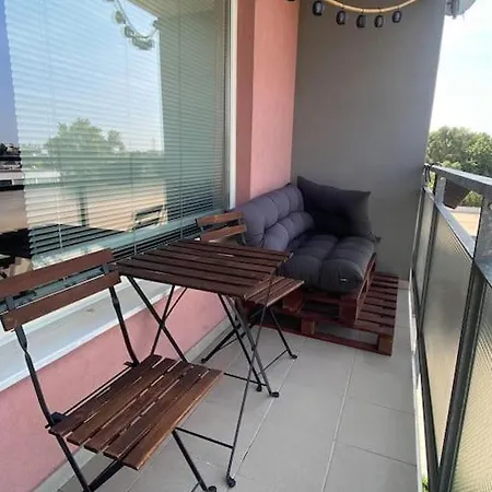 Apartment Sunset View, Near The Airport & Private Parking Pressburg