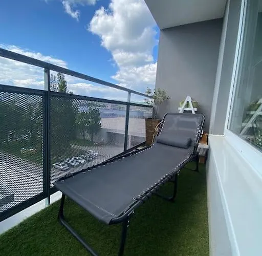 شقة Sunset View, Near The Airport & Private Parking براتسيلافا