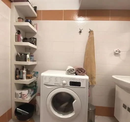 Sunset View, Near The Airport & Private Parking